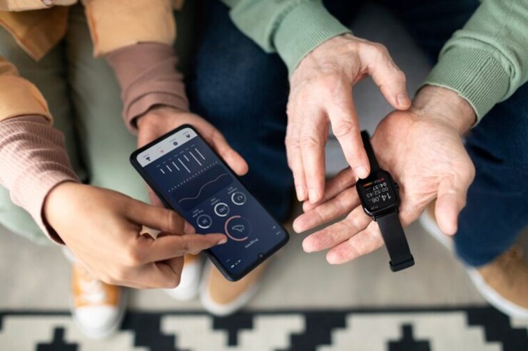 Hand watch outlet connect with phone